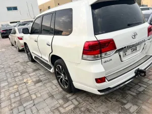 2015 Toyota Land Cruiser