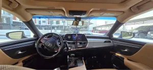 2022 Lexus ES