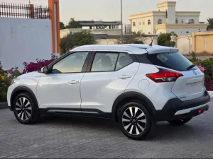 2020 Nissan KICKS