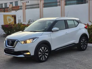2020 Nissan KICKS