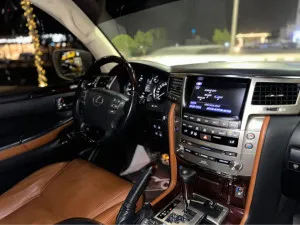 2014 Lexus LX 570