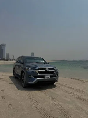 2011 Toyota Land Cruiser in dubai