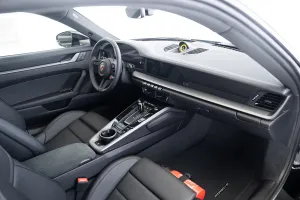 2025 Porsche 911 Carrera