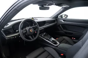 2025 Porsche 911 Carrera
