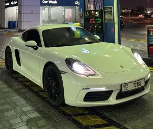 2018 Porsche Cayman in dubai
