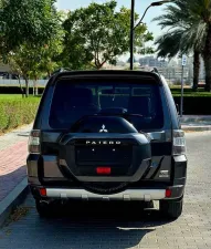 2015 Mitsubishi Pajero