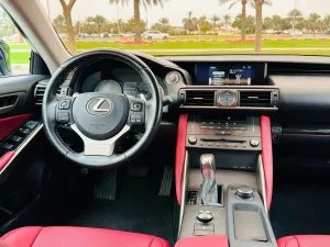 2019 Lexus IS