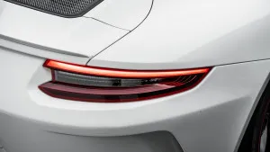 2018 بورش 911 كاريرا