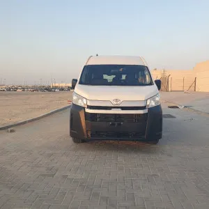 2022 تويوتا هياس in dubai