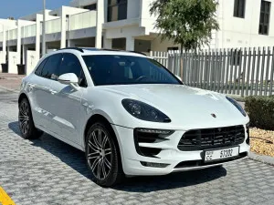 2016 Porsche Macan in dubai