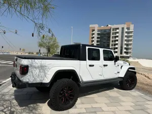 2021 جييب جلاديتير