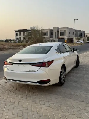 2021 Lexus ES