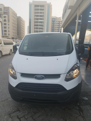 2018 فورد ترانزيت in dubai