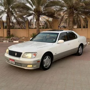 2000 Lexus LS 400 in dubai