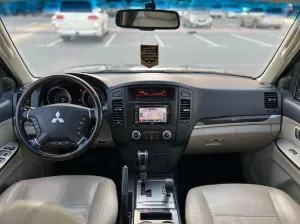 2013 Mitsubishi Pajero