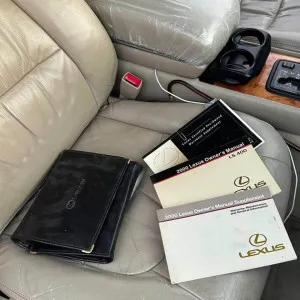 2000 Lexus LS 400