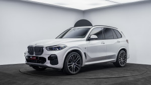 2019 BMW X5 M50i