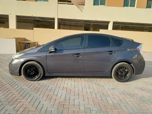 2015 Toyota Prius in dubai