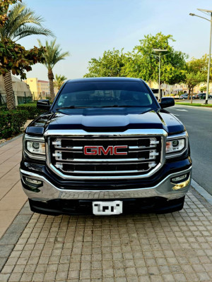 2017 GMC Sierra in dubai