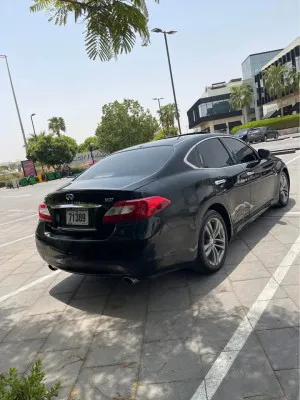 2012 Infiniti M37