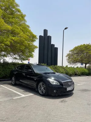 2012 Infiniti M37