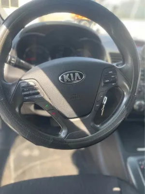 2016 كيا سيراتو