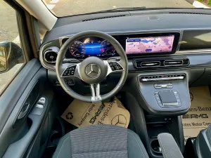 2025 Mercedes-Benz V-Class