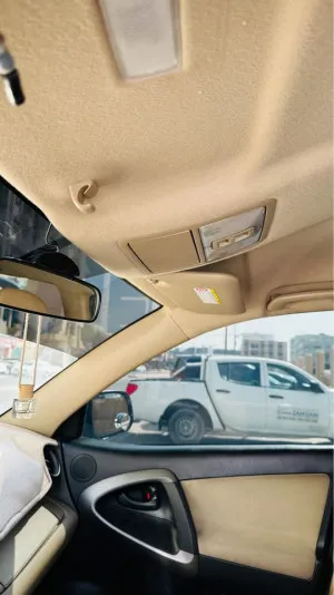 2012 تويوتا راف ٤