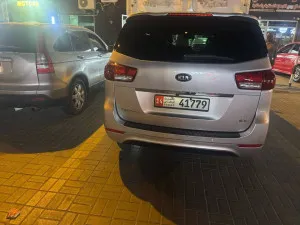 2015 كيا سيدونا