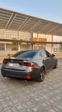 2016 لكزس اي اس