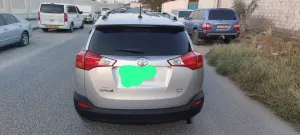 2015 تويوتا راف ٤