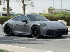 2025 بورش 911 كاريرا
