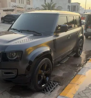 2023 لاند روفر ديفندر in dubai