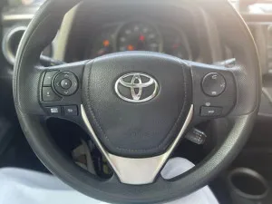 2015 تويوتا راف ٤