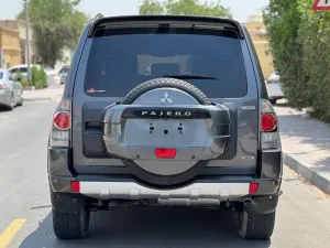 2017 Mitsubishi Pajero