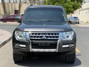 2017 Mitsubishi Pajero