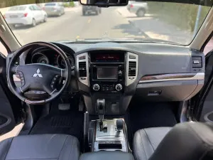 2017 Mitsubishi Pajero