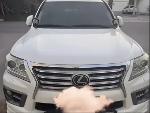 2010 لكزس أل أكس ٥٧٠