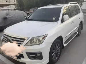 2010 لكزس أل أكس ٥٧٠