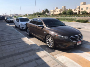 2015 Ford Taurus in dubai