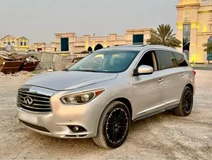 2013 Infiniti JX35 in dubai