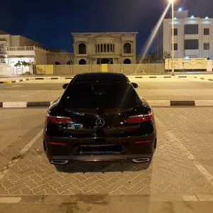 2021 مرسيدس-بنز الفئة - E
