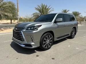 2021 Lexus LX 570 in dubai