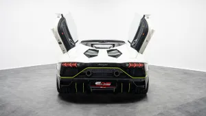 2022 لامبورجيني أفندايتر