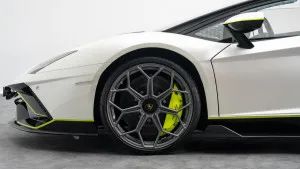 2022 لامبورجيني أفندايتر