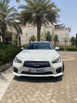 2014 Infiniti Q50 in dubai