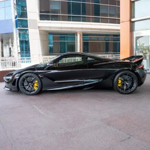 2022 McLaren 720S