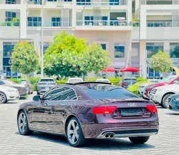 2015 اودي آي ٥
