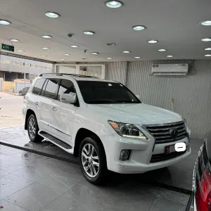 2013 Lexus LX 570 in dubai