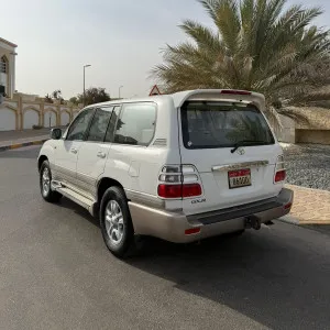 2004 Toyota Land Cruiser